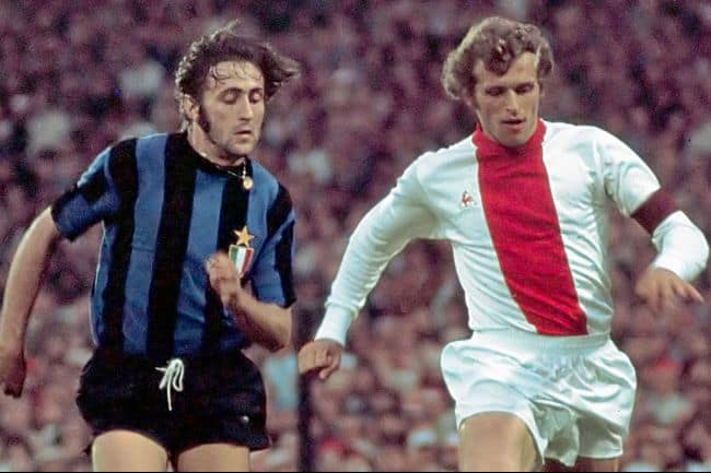 1971-72_European_Cup_Final_-_AFC_Ajax_v_Inter_Milan_-_Mauro_Bellugi__Piet_Keizer_edited-e1538220126614.jpg