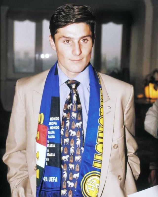 GsyGkqoXsAAkohl.jpg