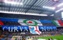 Curva Nord о красной футболке: 